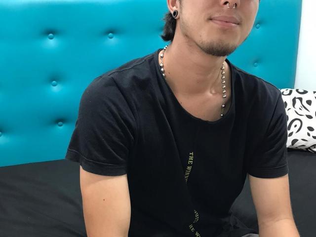 AronLang - Sexe cam en vivo - 8249052