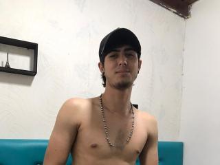 AronLang - Sexe cam en vivo - 8249064