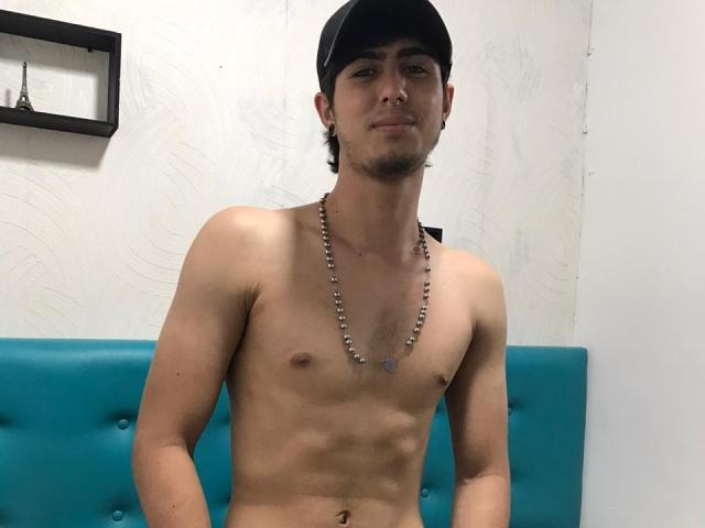 AronLang - Sexe cam en vivo - 8249068