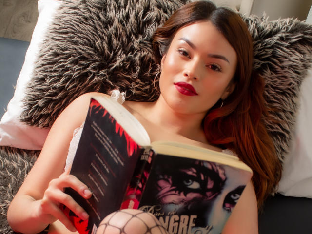 AmelieeBaudin - Live sexe cam - 8273804