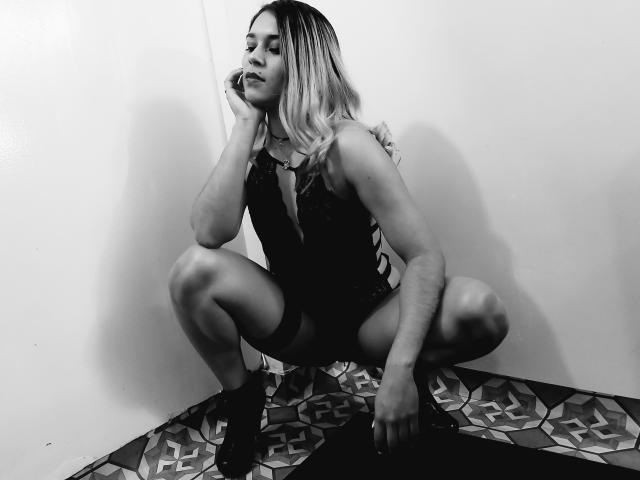 ROUSEMALY - Sexe cam en vivo - 8285180