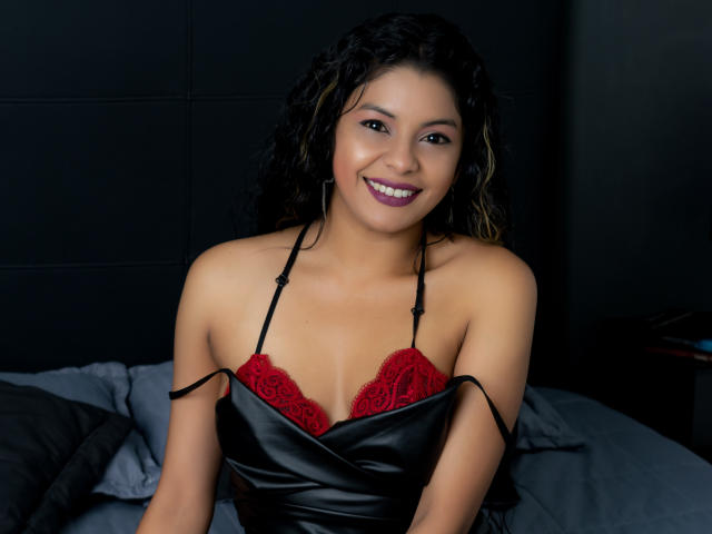 EimyChocolate - Sexe cam en vivo - 8296488