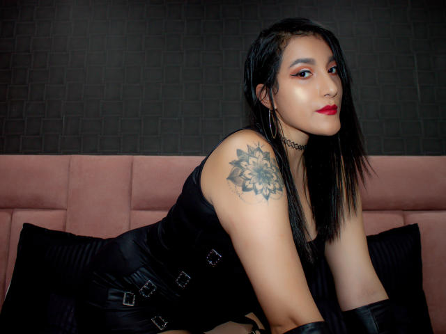 AnnySubs69 - Live sexe cam - 8315656