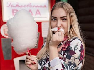 PhoebeDiamond - Live Sex Cam - 8411764