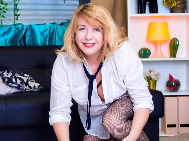 SamanthaLala - Live sex cam - 8413444