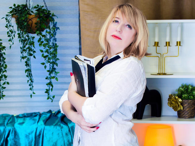 SamanthaLala - Sexe cam en vivo - 8413456