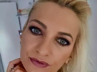 LaylaBlair - Live sex cam - 8421584