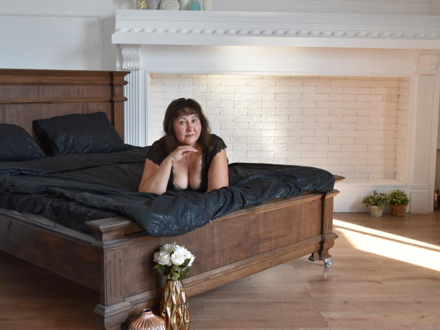 LuciaMature - Sexe cam en vivo - 8422688