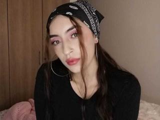 AnnieLucky - Live sex cam - 8438176