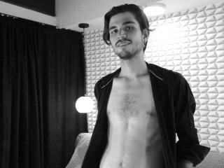 AdamDosantos - Sexe cam en vivo - 8439820