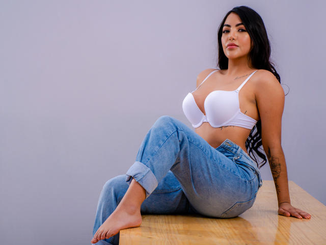 MeganErotic - Live Sex Cam - 8455944