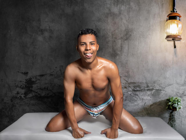 BryanFlorez - Sexe cam en vivo - 8457568