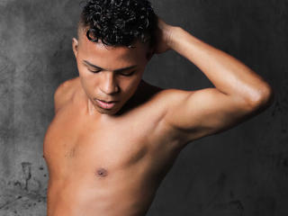 BryanFlorez - Sexe cam en vivo - 8457596