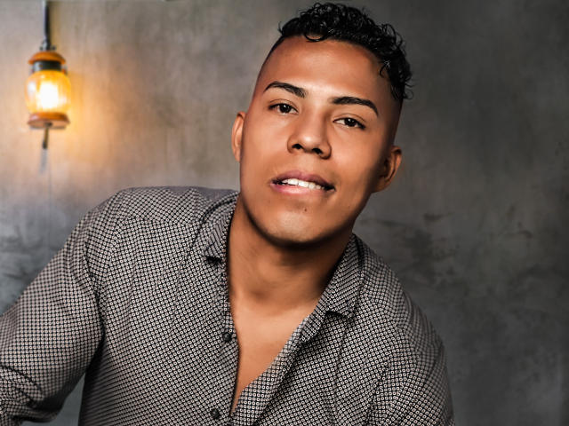 BryanFlorez - Live sex cam - 8457604