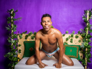 BryanFlorez - Sexe cam en vivo - 8457752