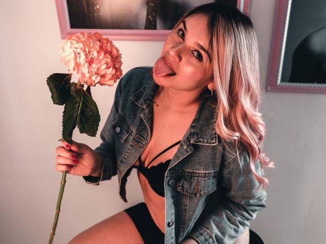 ValerieStone - Live sex cam - 8458076