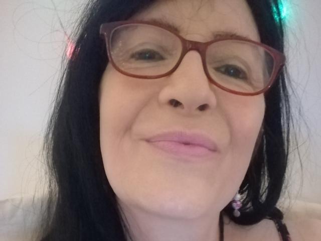 Emilianne - Live Sex Cam - 8469324