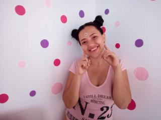 CristalHusayni - Live Sex Cam - 8476380