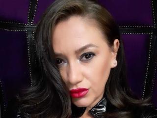 QueenIsis - Live Sex Cam - 8502480