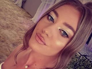 SexySelenaTS - Live Sex Cam - 8507536