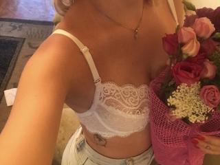 KellyBlossom - Live porn & sex cam - 8508244