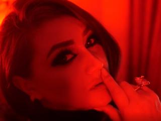 QueenIsis - Sexe cam en vivo - 8511321