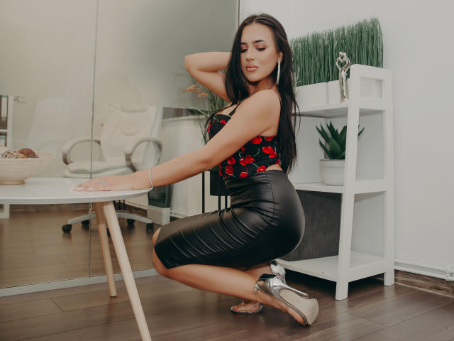 SoniaRey - Live sex cam - 8518764