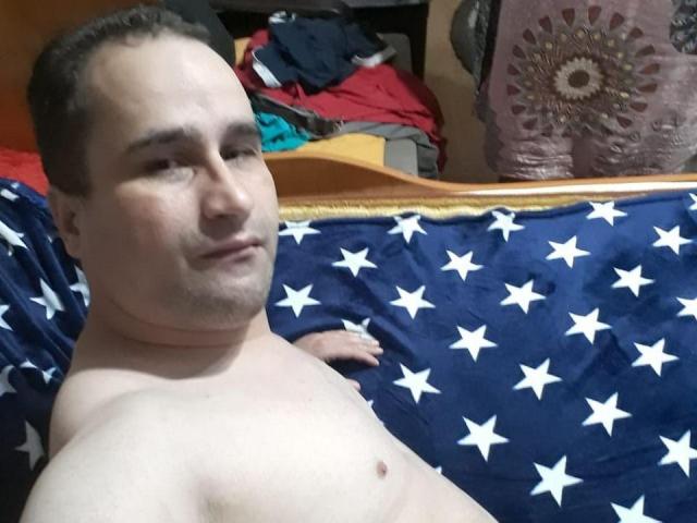 CharmingAlec - Live porn &amp; sex cam - 8523520