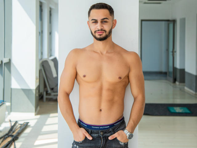 TravisPaxton - сексуальная веб-камера в реальном времени - 8542880