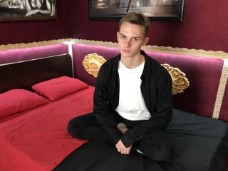 AdamKilian - Sexe cam en vivo - 8546152