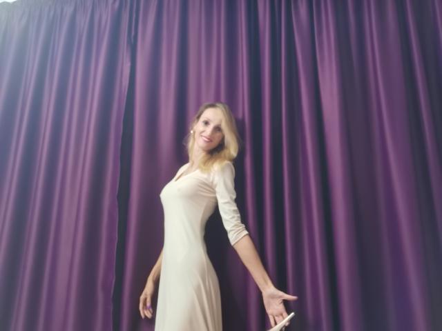 PlayfulErica - Sexe cam en vivo - 8552160