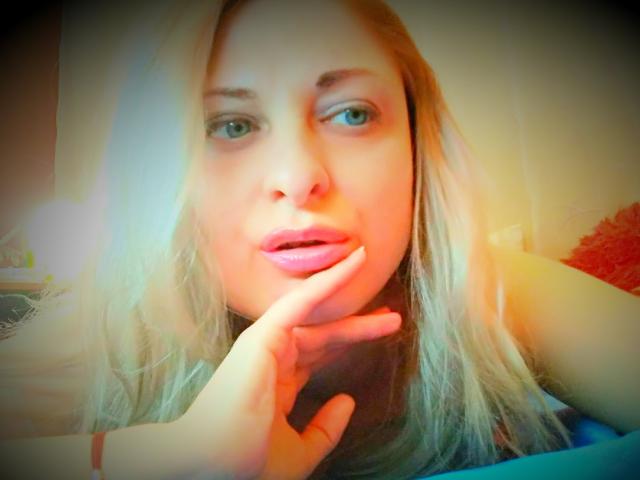 MonicaMiss - Live sex cam - 8596760