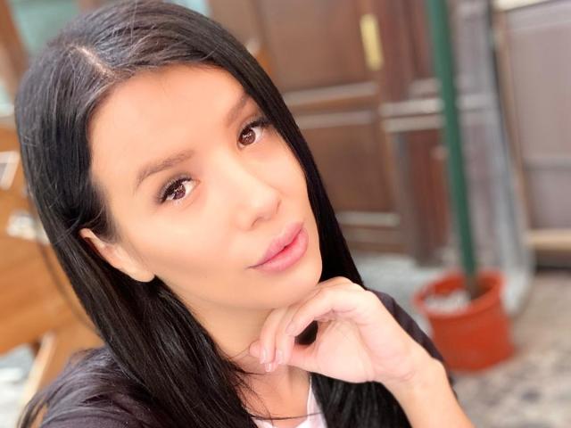 VanessaLunna - Live sex cam - 8602576