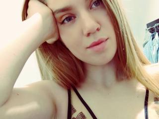 KatDeLunna - Live Sex Cam - 8615572