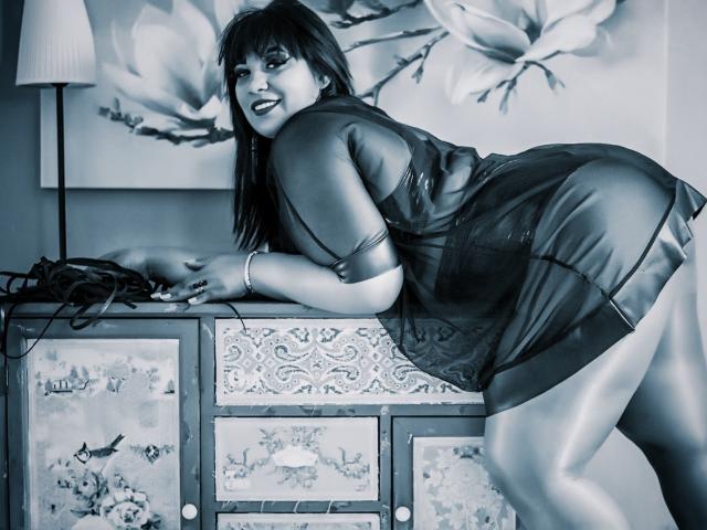 CurvyTemptation - Sexe cam en vivo - 8616468