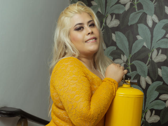 DahianaCollins - Live Sex Cam - 8643196