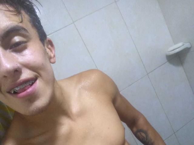 StrongMan69X - Live sexe cam - 8647608