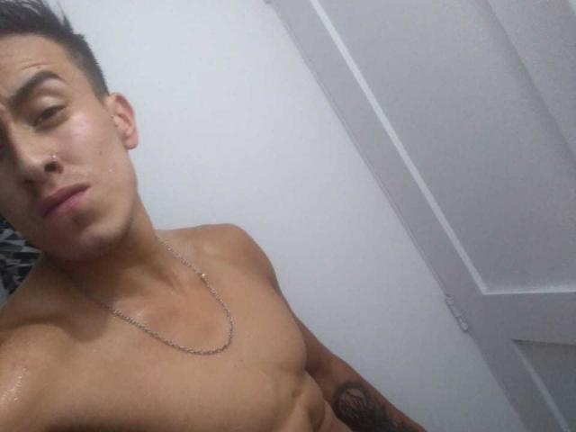 StrongMan69X - Live sexe cam - 8647612