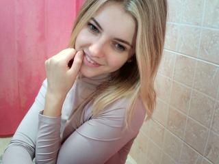 LouisaXBerry - Live sex cam - 8649240