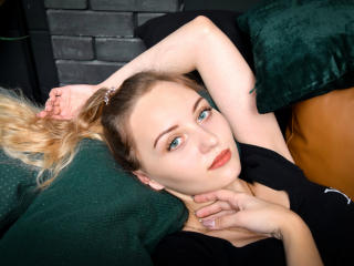 EmmieTender - Live sexe cam - 8649444