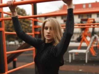 DebbieMiles - Sexe cam en vivo - 8662236