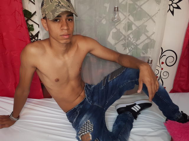 AndrewXHot - Sexe cam en vivo - 8673408