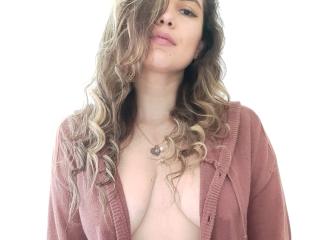 MeganFlowers - Live sex cam - 8683292