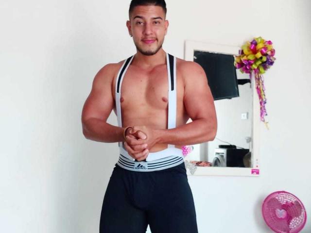 HotWillians - Live Sex Cam - 8689192