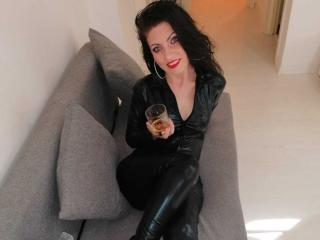 SquirtyAngelina - Live sex cam - 8706576