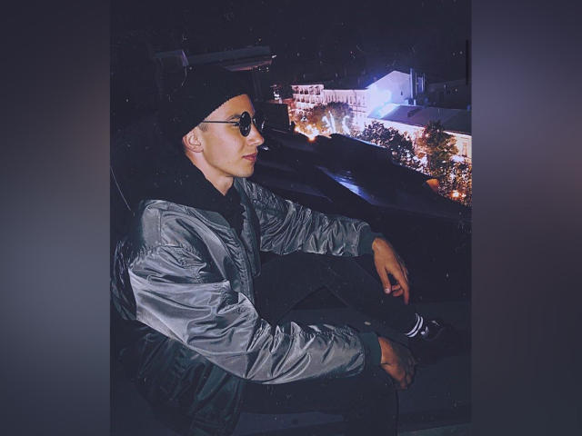 IlonMaskZ - Porno na żywo i seks kamera - 8710536