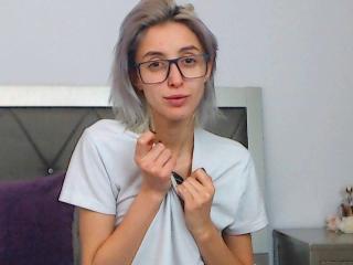 AvrilQuin - Live Sex Cam - 8715188