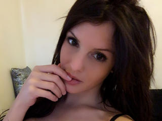 Brunette Hair Hottie Sloaneswan