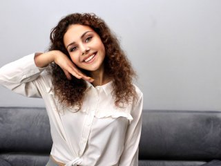 HollyCurli - Live sex cam - 8731600