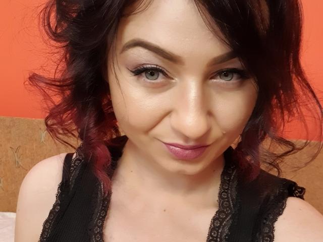 JolieXKitty - Live Sex Cam - 8758264